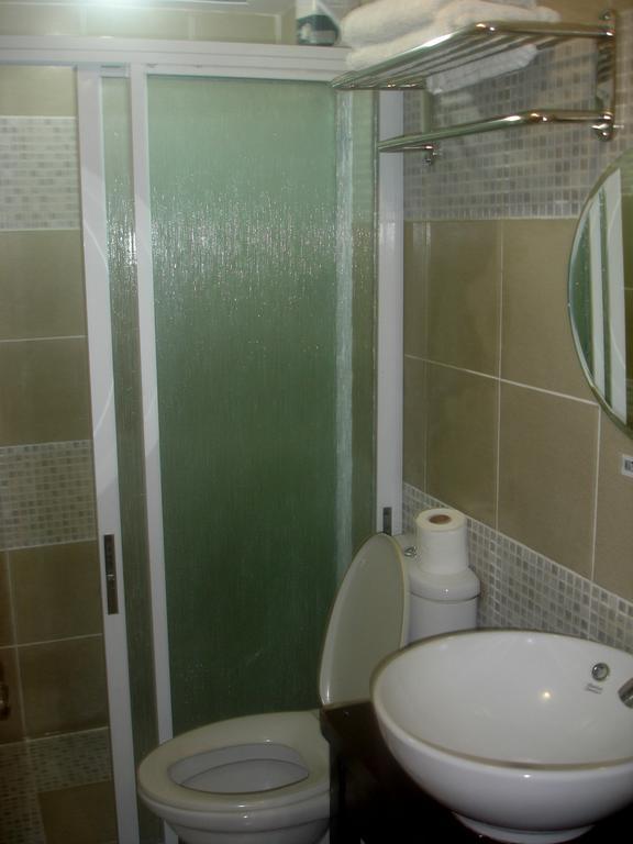 Roxas Midtown Hotel Kamer foto