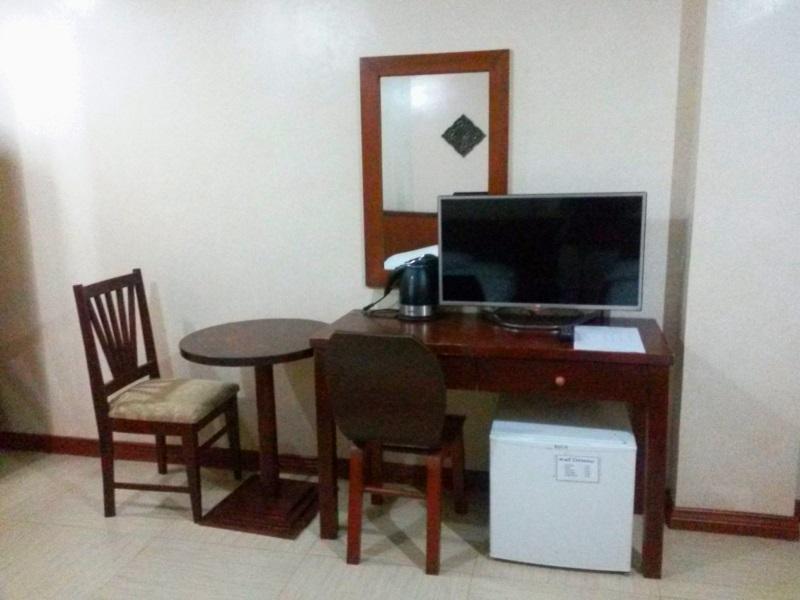 Roxas Midtown Hotel Buitenkant foto